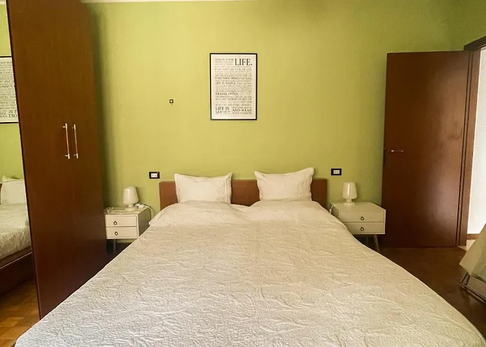 Three Towers Apartamento